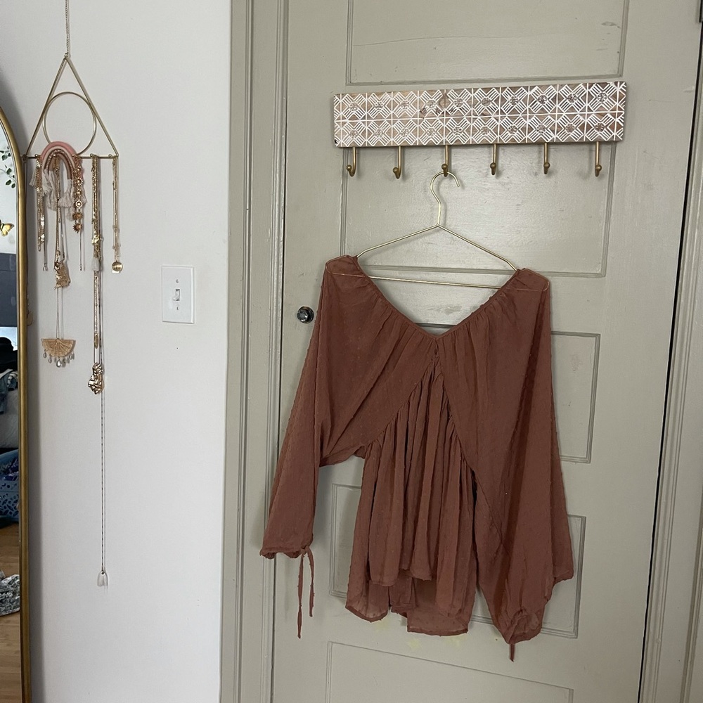 Vici Collection Rust Top With Ties Size Medium - image 1